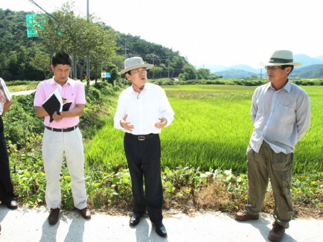 이학렬 고성군수, 가뭄피해 우려지역 현장 점검1.jpg